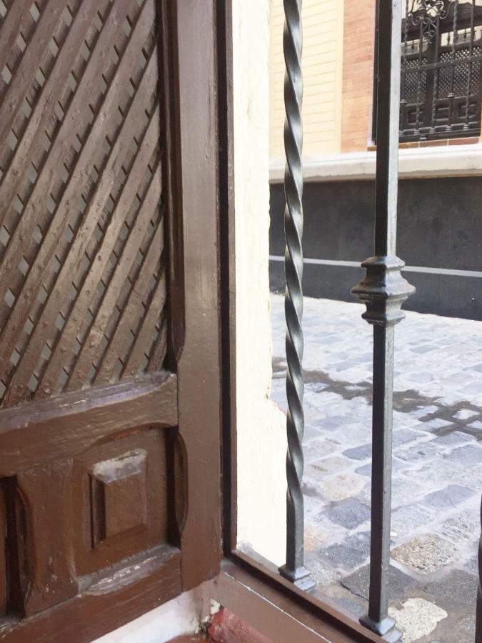 Imperial - Parking Gratis Leilighet Sevilla Eksteriør bilde